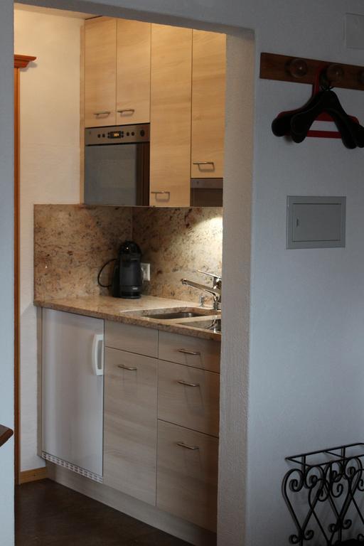 Hus Pravis Apartment Klosters Bagian luar foto