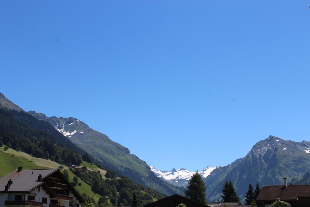 Hus Pravis Apartment Klosters Bagian luar foto